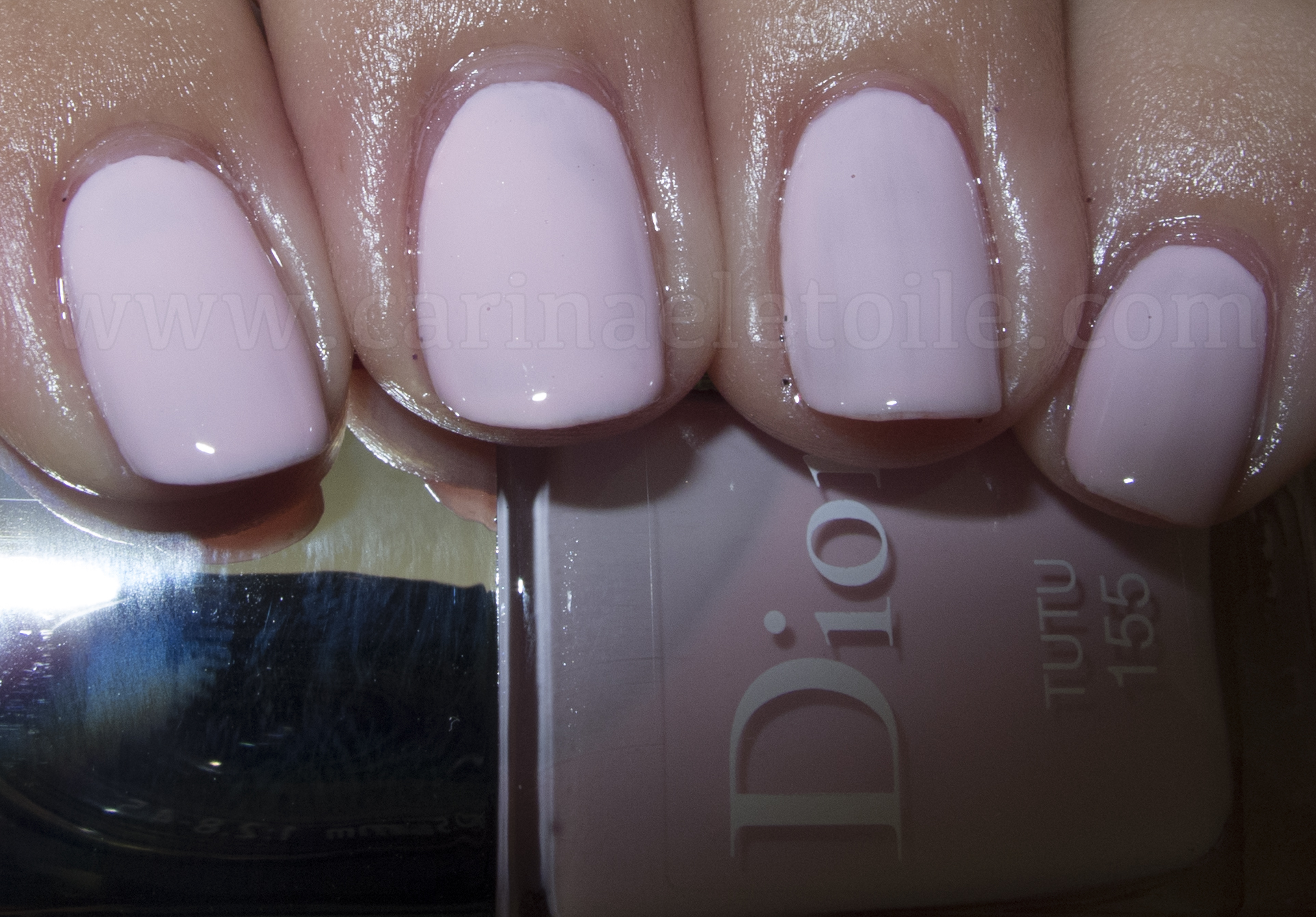 Better Together: Dior Gris Trianon and Rosy Bow Nail Vernis